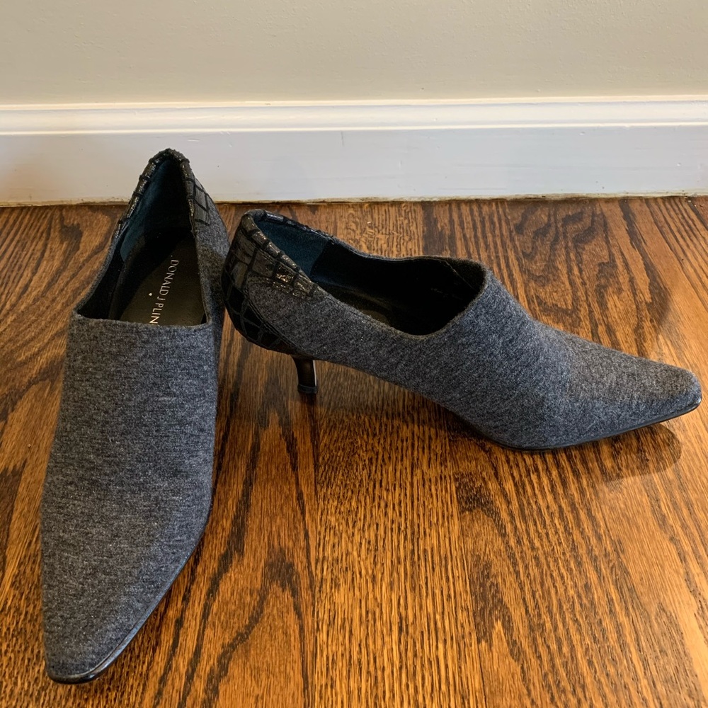 Donald J. Pliner gray wool booties